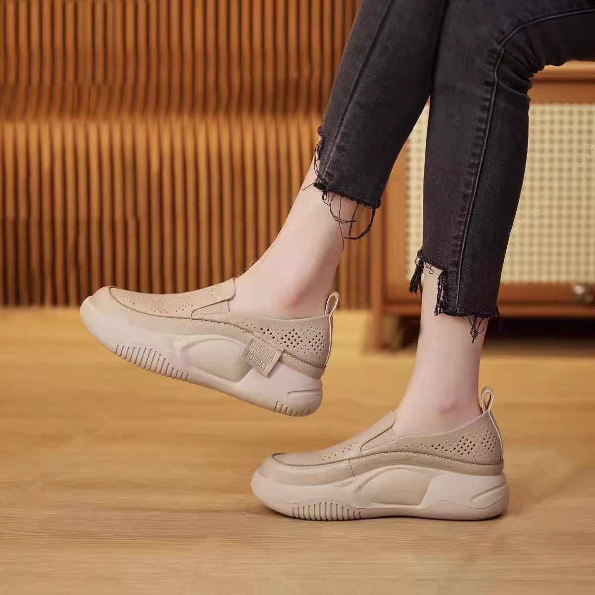 Eleganza Belle Slip-Ons